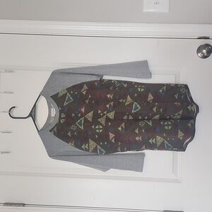 LulaRoe 3/4 Sleeve Camo Top Size Meduim
